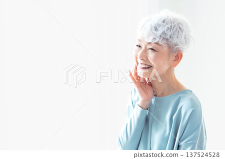 Thinking senior women Thinking senior women 137524528