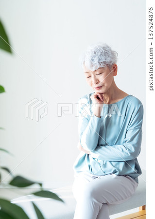 Thinking senior women Thinking senior women 137524876