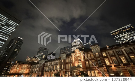 Tokyo Station and Marunouchi cityscape at night, Tokyo 137528944