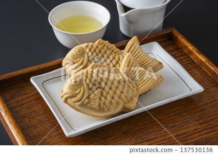 Taiyaki (fish cake) Taiyaki (fish cake) 137530136