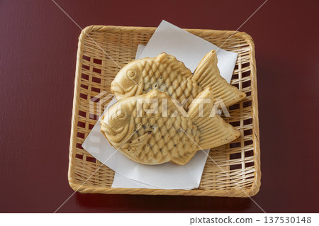 Taiyaki (fish cake) Taiyaki (fish cake) 137530148