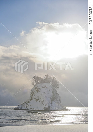 Snow scene on the island of Mitsuke Snow scene on the island of Mitsuke 137530584