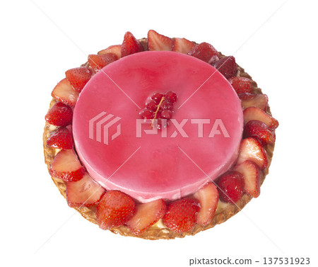 strawberry cream cake in studio strawberry cream cake in studio 137531923