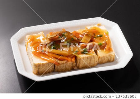 Deep-fried tofu with bamboo shoots in thick sauce Deep-fried tofu with bamboo shoots in thick sauce 137535605