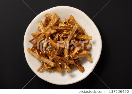 香甜辛辣的牛蒡（炸） 137536450