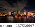 從神奈川縣大棧橋碼頭眺望橫濱港的夜景 137536697