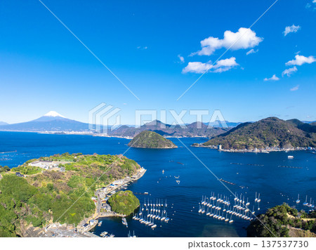 Suruga Bay, Uchiura Bay and Mount Fuji (Numazu City, Shizuoka Prefecture) Suruga Bay, Uchiura Bay and Mount Fuji (Numazu City, Shizuoka Prefecture) 137537730