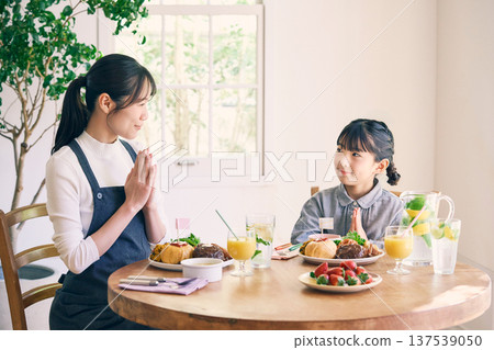 吃飯的父母 吃飯的父母 137539050