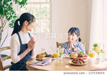 吃飯的父母 吃飯的父母 137539054