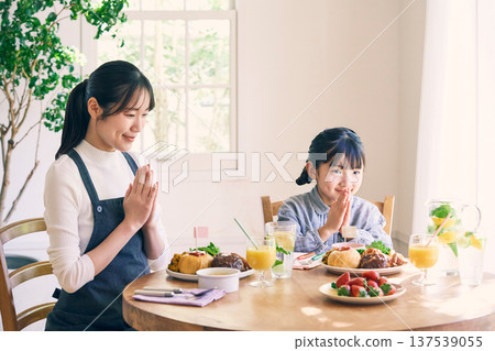 吃飯的父母 137539055