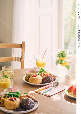 Delicious lunch 137539807