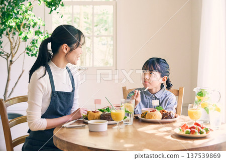 Parents who eat Parents who eat 137539869