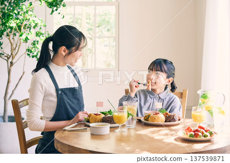Parents who eat Parents who eat 137539871