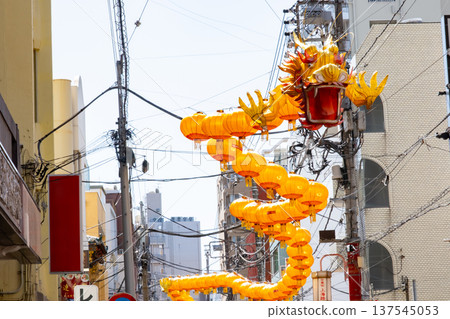 Dragon Lantern in Yokohama Chinatown Dragon Lantern in Yokohama Chinatown 137545053