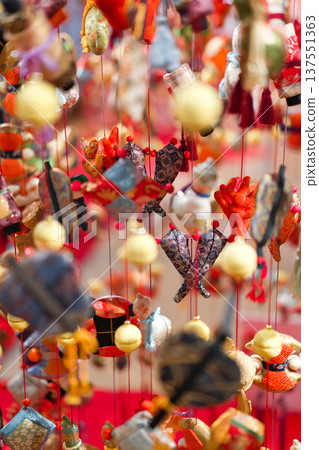 酒田市的傳統裝飾品「傘服」（懸掛裝飾品） 137551363