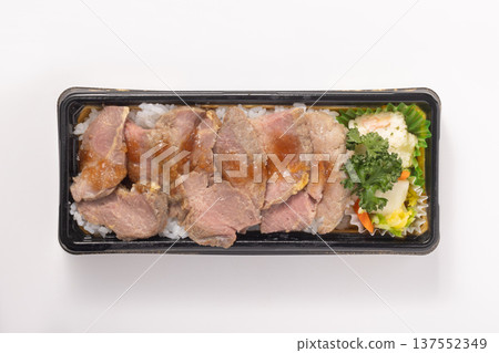 牛排便當（西冷牛排） 137552349