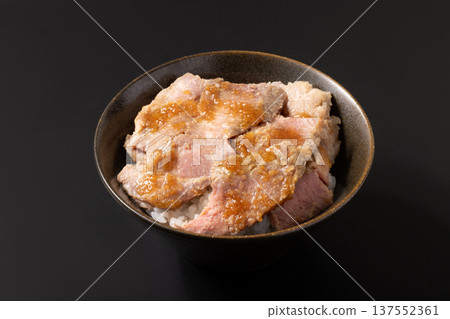 牛肉飯（西冷牛排） 137552361