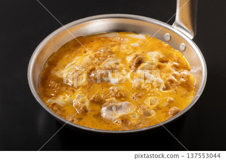 Minced pork and egg Minced pork and egg 137553044