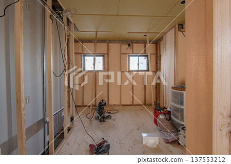 公寓翻新施工現場 137553212