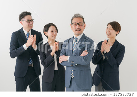 欣喜若狂的商界人士 欣喜若狂的商界人士 137553727