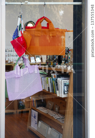 Museum shop window Museum shop window 137555348