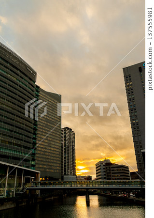 Yokohama: Bridge over the river in the evening Yokohama: Bridge over the river in the evening 137555981