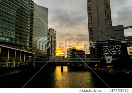 Yokohama: Bridge over the river in the evening Yokohama: Bridge over the river in the evening 137555982