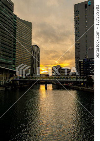 Yokohama: Bridge over the river in the evening Yokohama: Bridge over the river in the evening 137555983