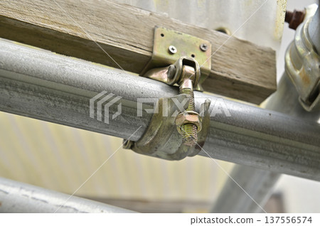 Joining single pipe and rafter clamp (DIY/Construction materials) Joining single pipe and rafter clamp (DIY/Construction materials) 137556574