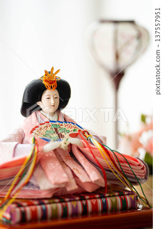 雛人偶(女性人偶)/日本傳統節慶女兒節 雛人偶(女性人偶)/日本傳統節慶女兒節 137557951