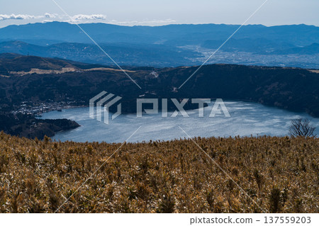 從箱根駒嶽山頂眺望蘆之湖 137559203