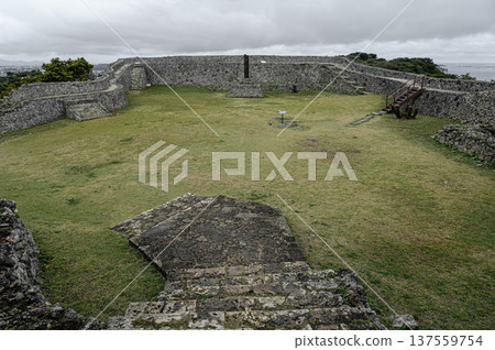 Nakagusuku Castle Ruins: An ancient castle from the Ryukyu Kingdom 137559754