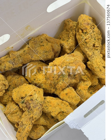 Crispy fried chicken with golden, crunchy skin and juicy, tender meat. A delicious and savory dish, perfect for any meal, served with dipping sauces or side dishes for extra flavor! Crispy fried chicken with golden, crunchy skin and juicy, tender meat. A delicious and savory dish, perfect for any meal, served with dipping sauces or side dishes for extra flavor! 137560674