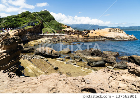 Beautiful view of the Yehliu Geopark. Yehliu is a cape located in Wanli, New Taipei City, Taiwan. 137562901