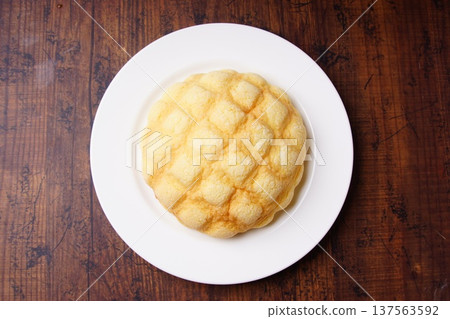 瓜麵包酥皮點心麵包 137563592