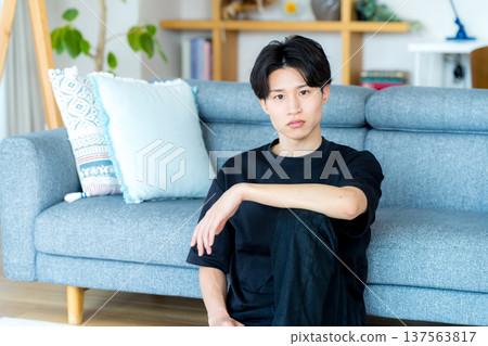 年輕人的肖像 年輕人的肖像 137563817