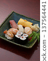 壽司、什錦壽司、鮪魚、魚類菜餚 137564441