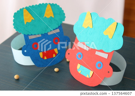 Image of Setsubun bean-throwing / Red and blue demons, cute masks made from construction paper, and lucky beans [Close-up, simple, no people, single item] 137564607