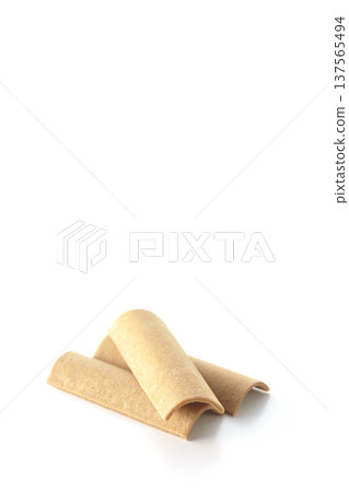 以白色背景拍攝八橋 137565494