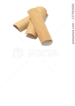 以白色背景拍攝八橋 137565685