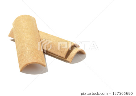 以白色背景拍攝八橋 137565690