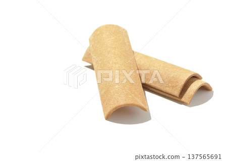 Photographing Yatsuhashi against a white background 137565691