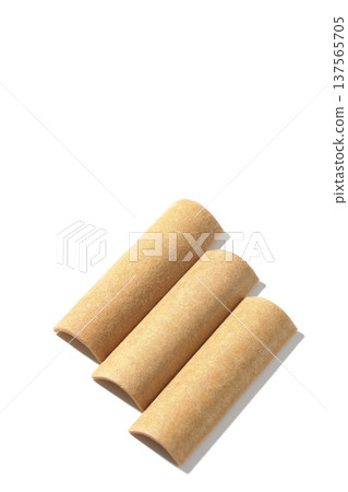 Photographing Yatsuhashi against a white background 137565705