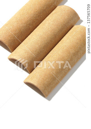 以白色背景拍攝八橋 137565709