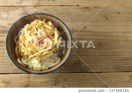 熱蝦仁蔬菜天婦羅烏龍麵 137566180