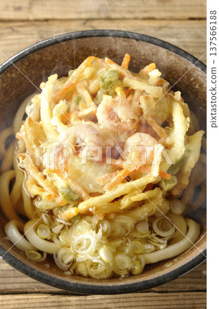 熱蝦仁蔬菜天婦羅烏龍麵 137566188