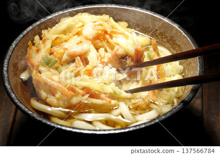 熱蝦仁蔬菜天婦羅烏龍麵 熱蝦仁蔬菜天婦羅烏龍麵 137566784