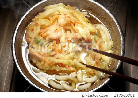 熱蝦仁蔬菜天婦羅烏龍麵 137566791