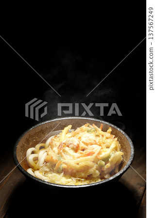 熱蝦仁蔬菜天婦羅烏龍麵 137567249