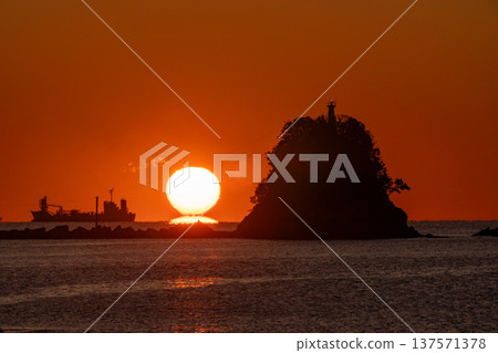 Sunrise from the sea Sunrise from the sea 137571378